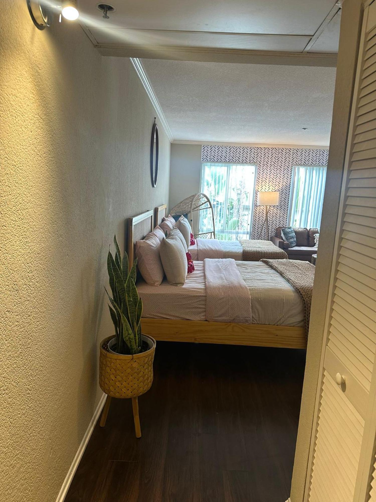 Loft Apartments At Hollywood Free Parking Close To Studios Universal Los Ángeles Exterior foto