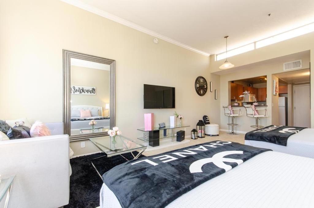 Loft Apartments At Hollywood Free Parking Close To Studios Universal Los Ángeles Exterior foto